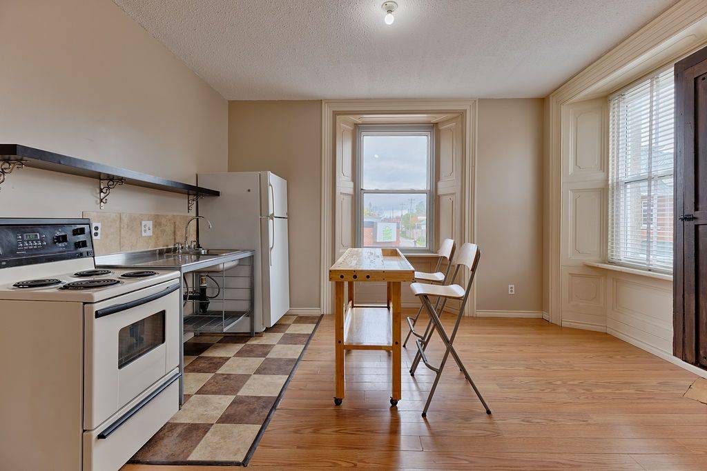 156 Mackay ST, Pembroke, ON K8A 1B9