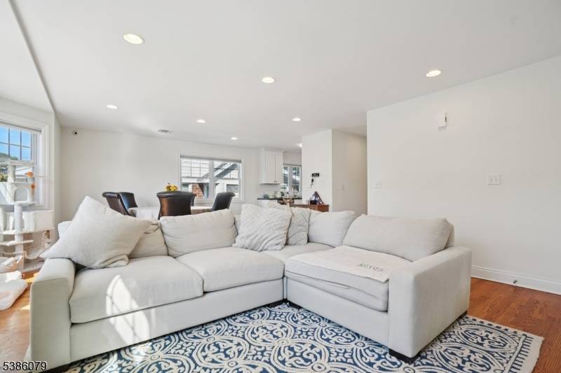 38 Centre St, Nutley Twp., NJ 07110