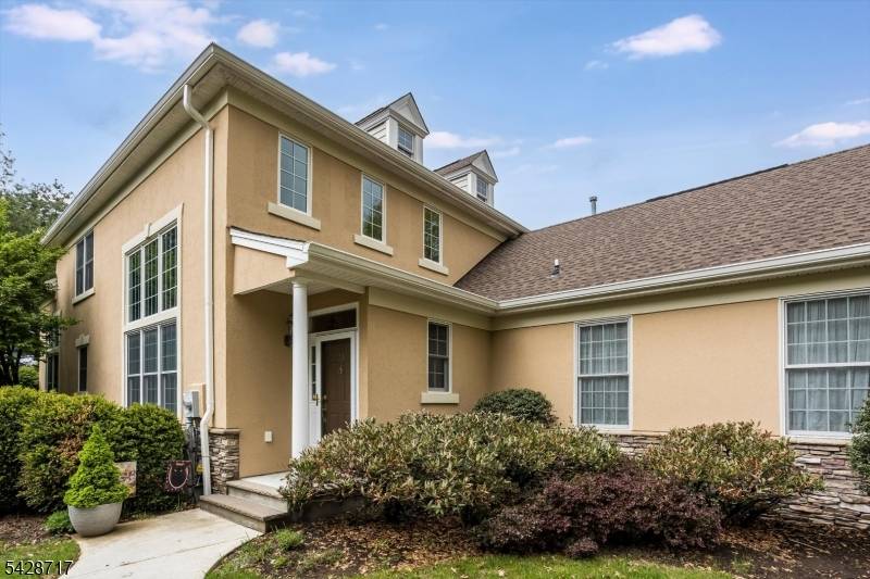 23 Wyckoff Way, Chester Twp., NJ 07930