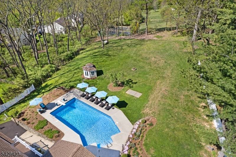 128 Cold Hill Rd, Mendham Boro, NJ 07945