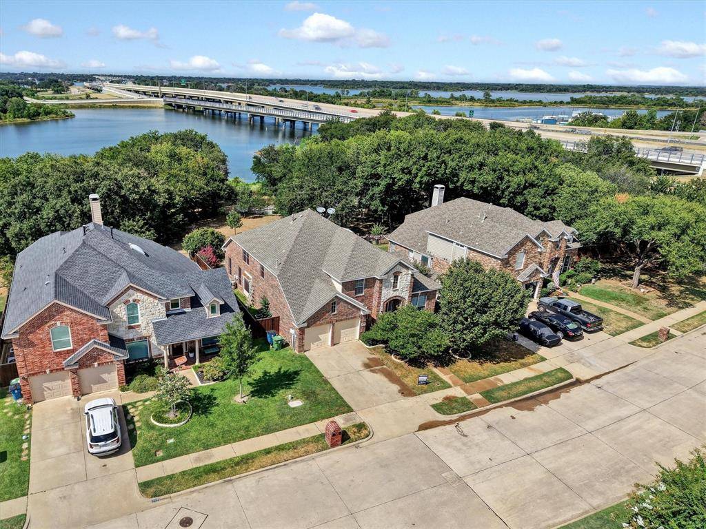 2326 Balleybrooke Drive, Lewisville, TX 75077
