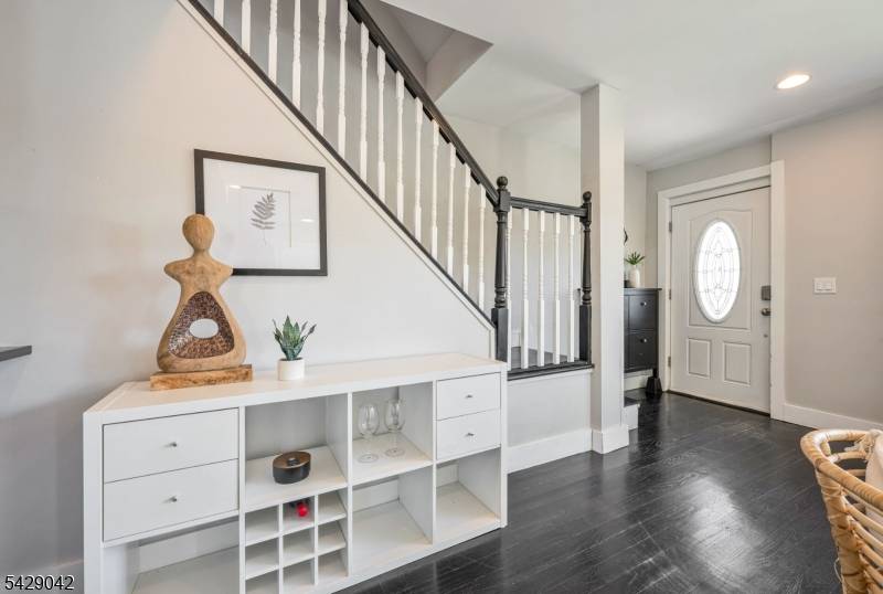 1154 Stasia St, Teaneck Twp., NJ 07666