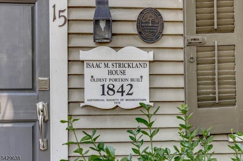 15 E 2nd St, Moorestown Twp., NJ 08057