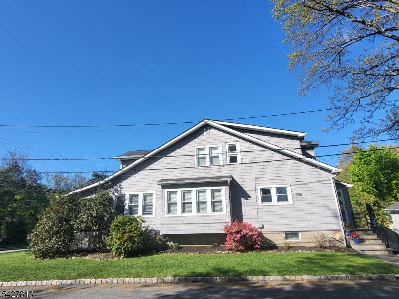 266 Eagle Rock Ave, Roseland Boro, NJ 07068