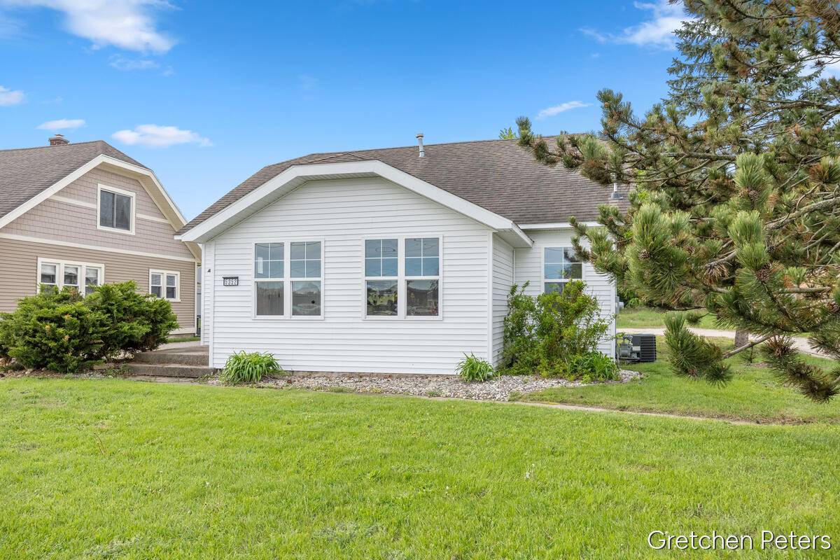 5352 Plainfield AVE NE, Plainfield Twp, MI 49525