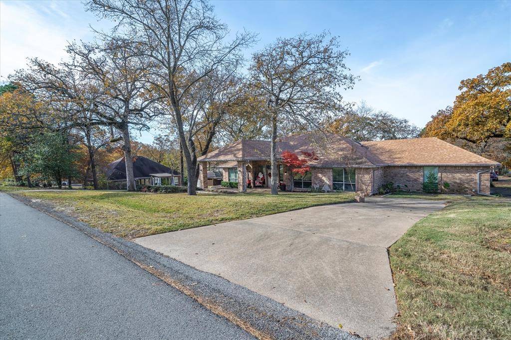 318 Crestview Lane, Hideaway, TX 75771