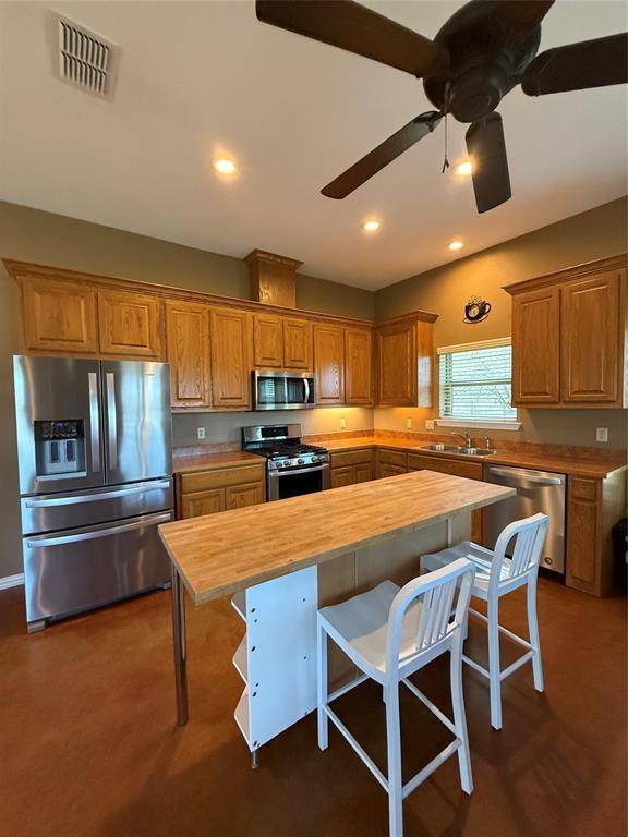 625 Southridge Drive, Mineral Wells, TX 76067
