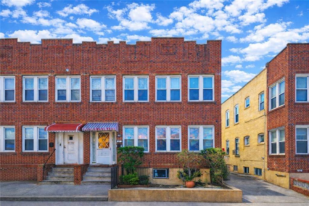 81-20 Dongan AVE, Elmhurst, NY 11373