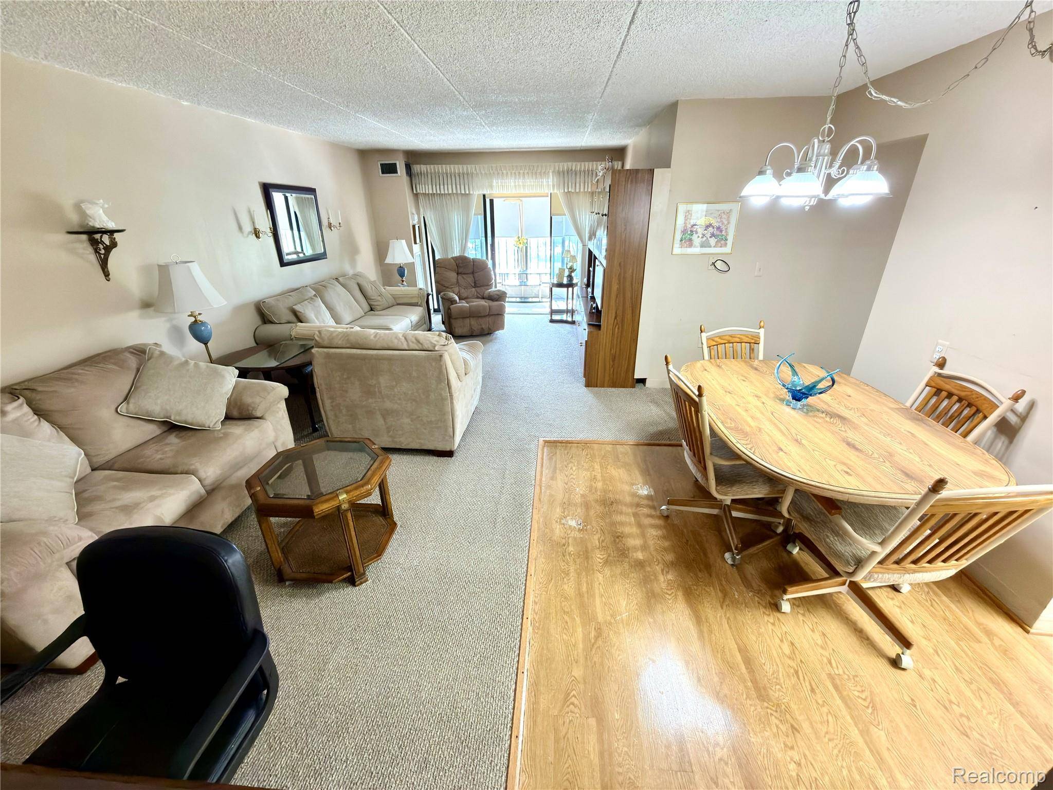 21800 Morley Ave #906, Dearborn, MI 48124