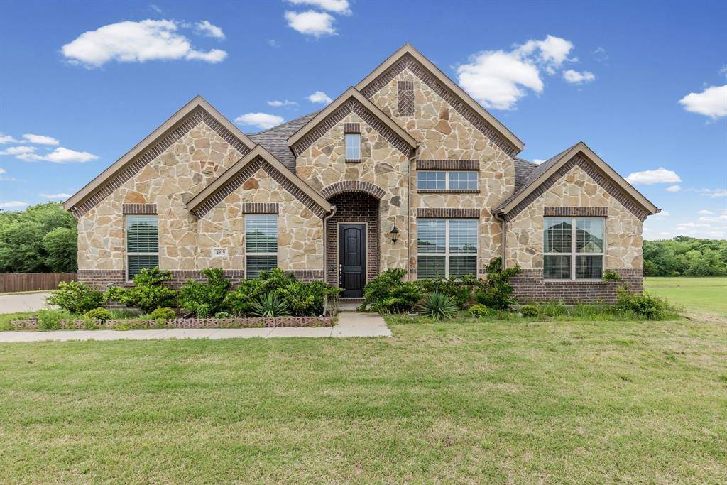 4919 Elizabeth Way, Lone Oak, TX 75453