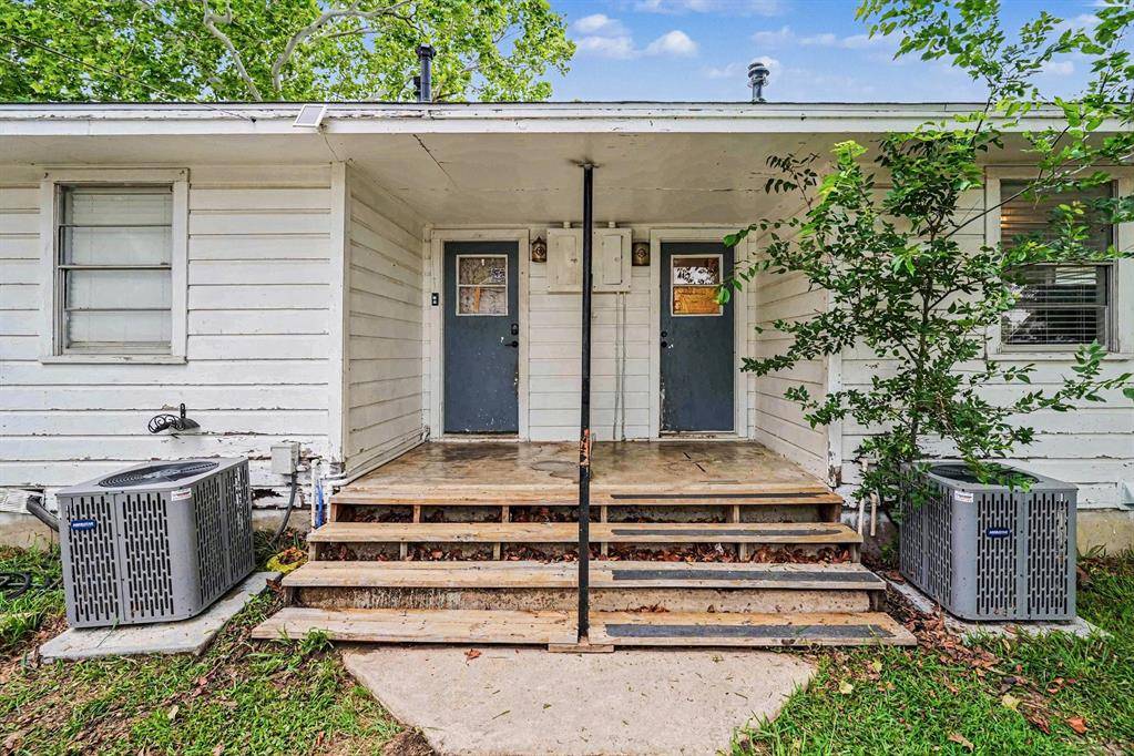802-804 Plum Street, Sanger, TX 76266