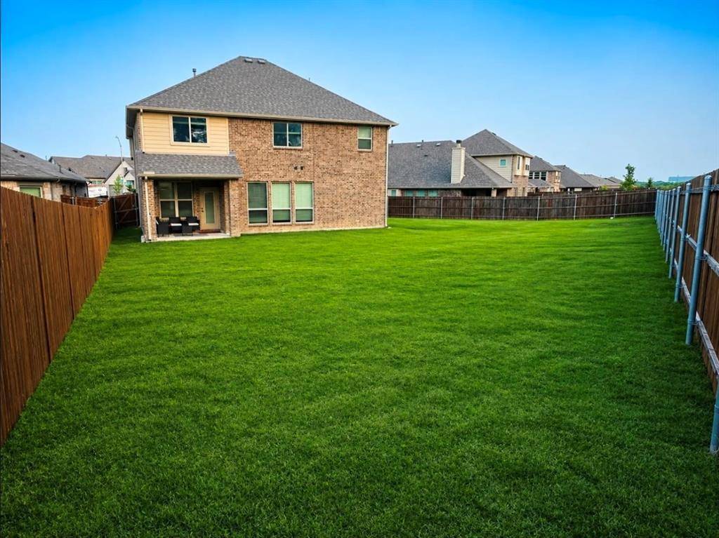 9121 Desert Flora Drive, Fort Worth, TX 76131