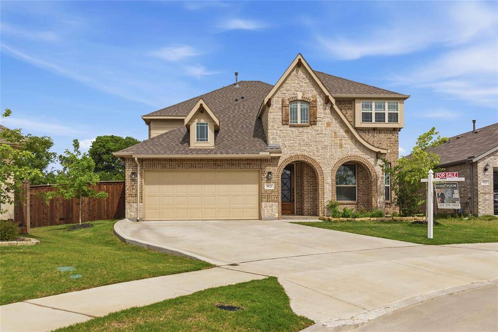 9121 Desert Flora Drive, Fort Worth, TX 76131