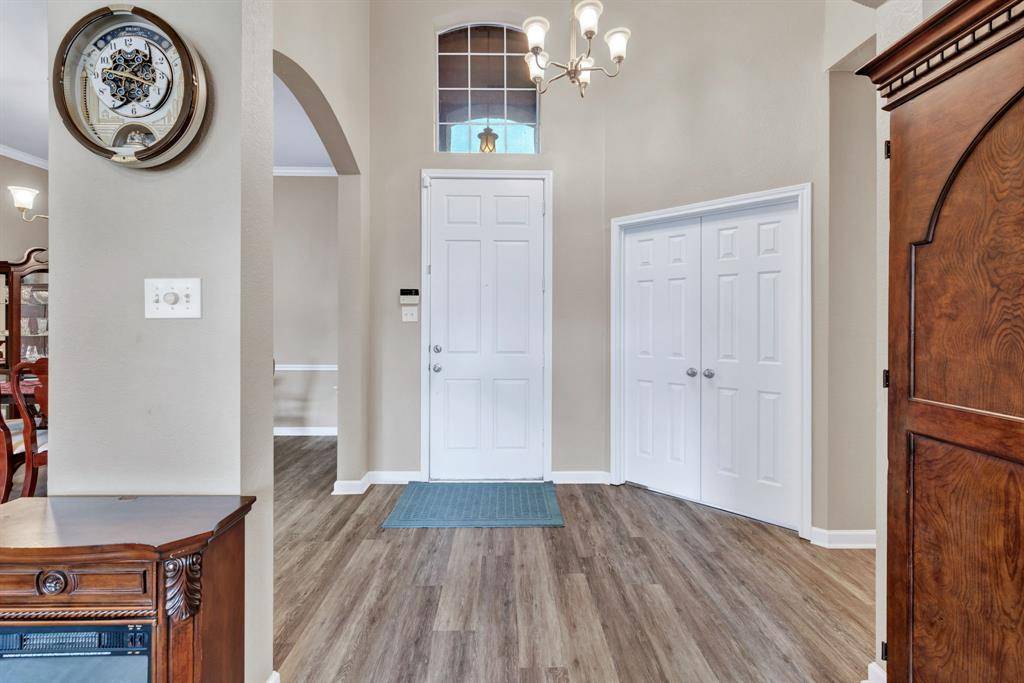 6305 Clear Pool Drive, Arlington, TX 76018