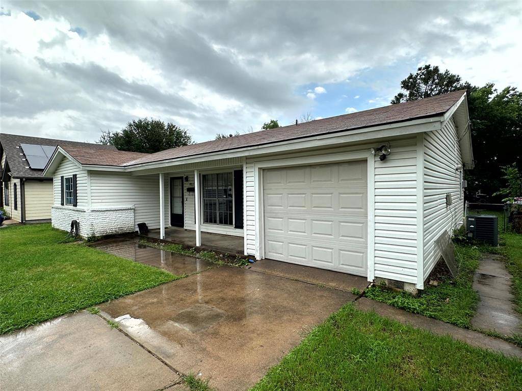1902 Morgan Street, Irving, TX 75062