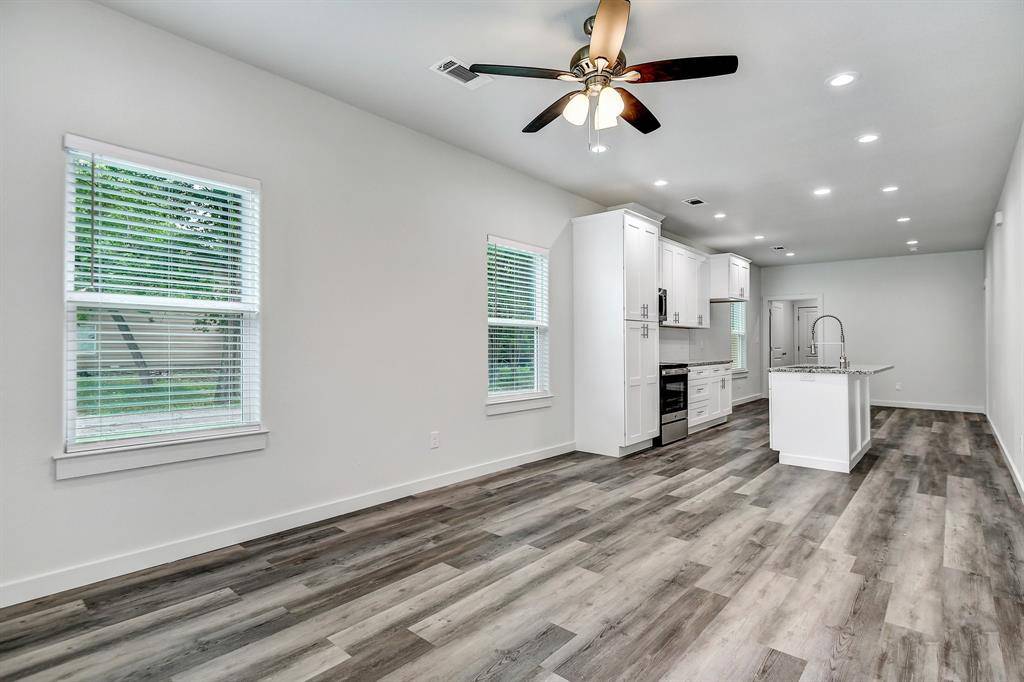 1103 S Montgomery Street, Sherman, TX 75090