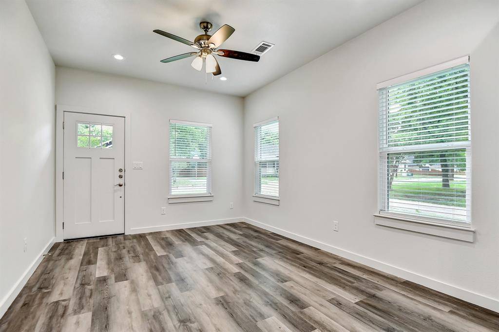 1103 S Montgomery Street, Sherman, TX 75090