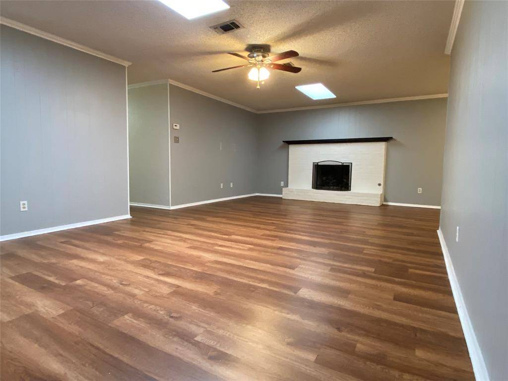 2806 Buffalo Drive, Arlington, TX 76013