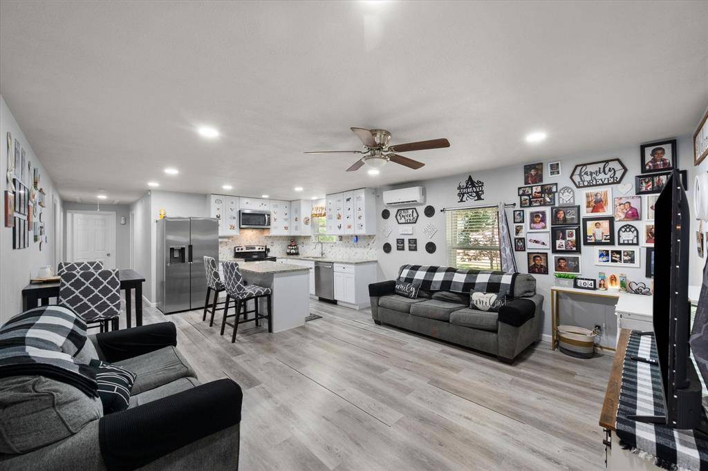 703 N Goodman Avenue, Kerens, TX 75144