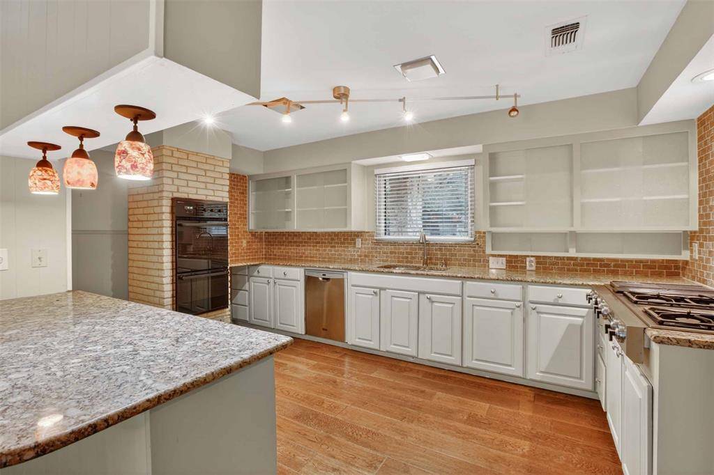 1608 Freeman Court, Arlington, TX 76013