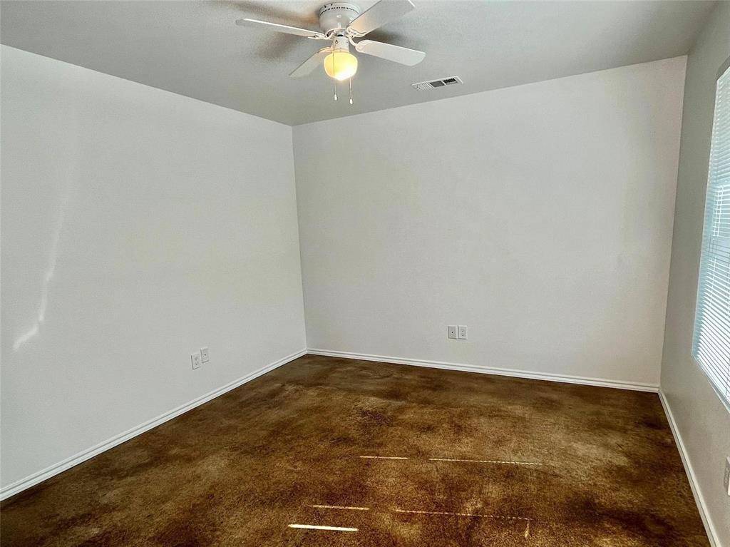 618 Thomas Street #A, Bonham, TX 75418