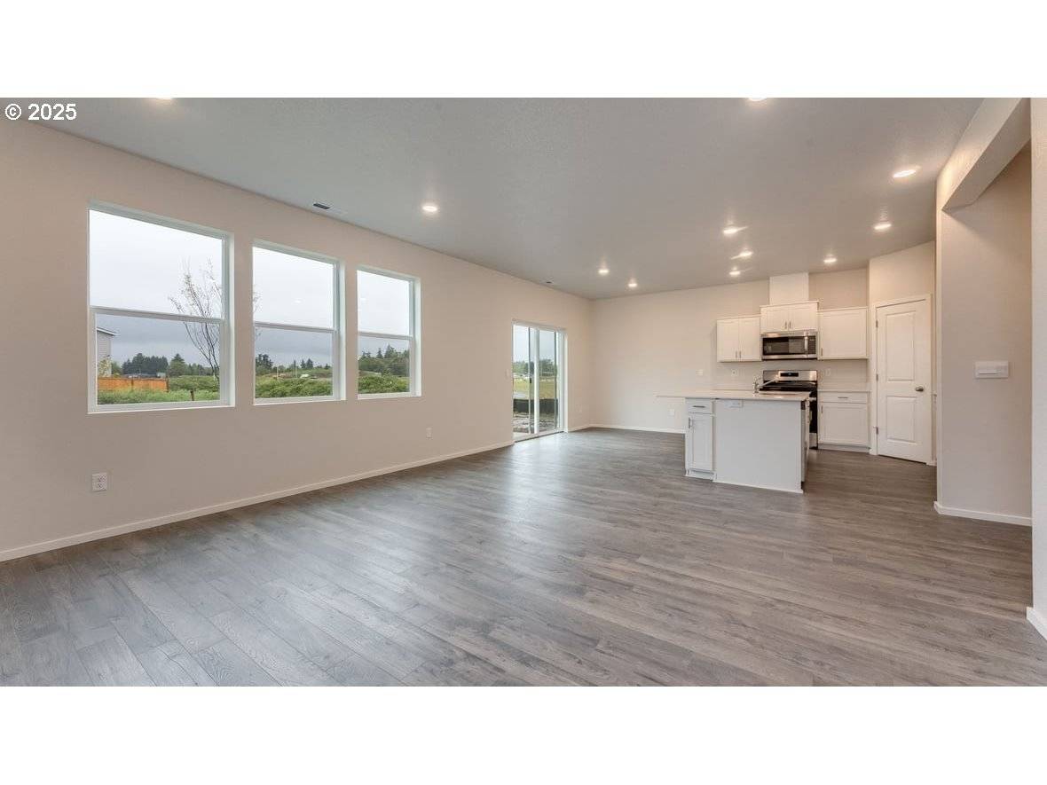 4987 Dilling AVE NE, Salem, OR 97301