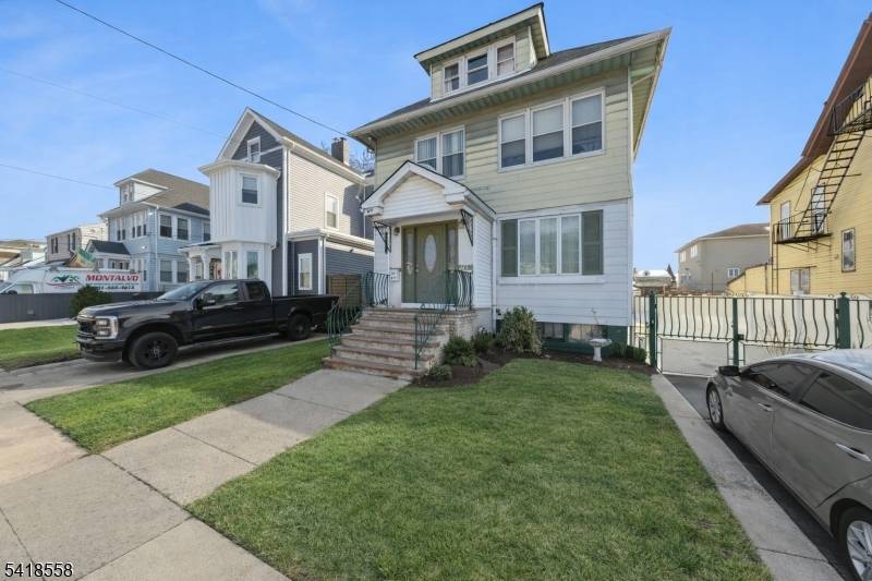 611-613 Jefferson Ave, Elizabeth City, NJ 07201