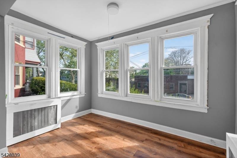 127 Lyons Ave, Newark City, NJ 07112