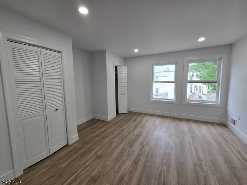 15 Chestnut Ave, Irvington Twp., NJ 07111