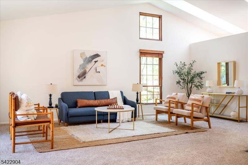68 Susquehanna Trl, Branchburg Twp., NJ 08876