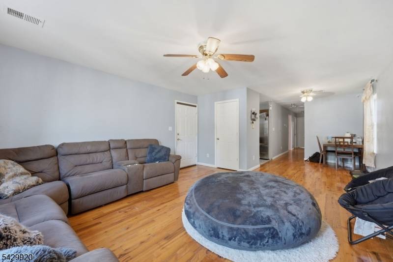 141 Schuyler Ave, Newark City, NJ 07112
