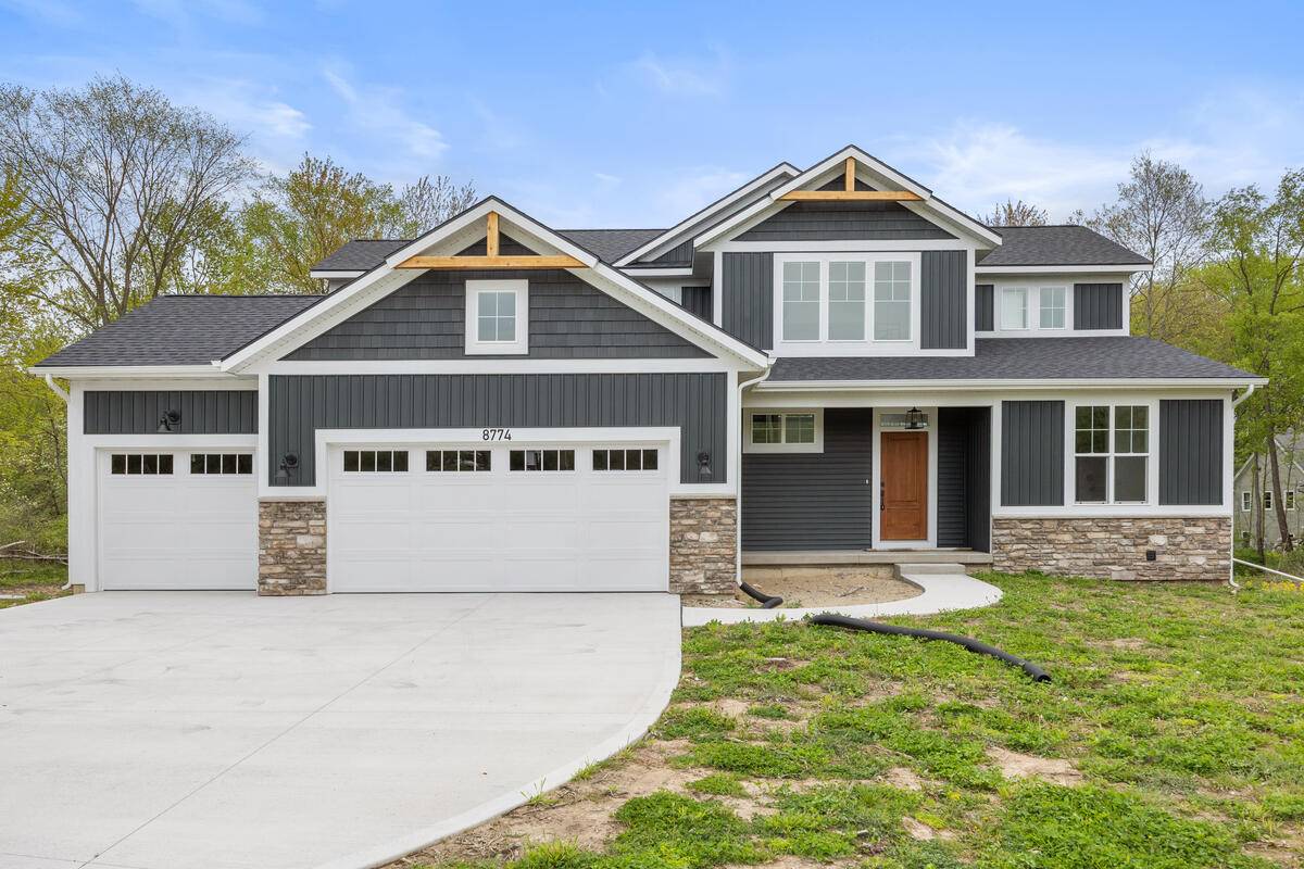 8774 Patterson AVE SE, Caledonia Twp, MI 49316