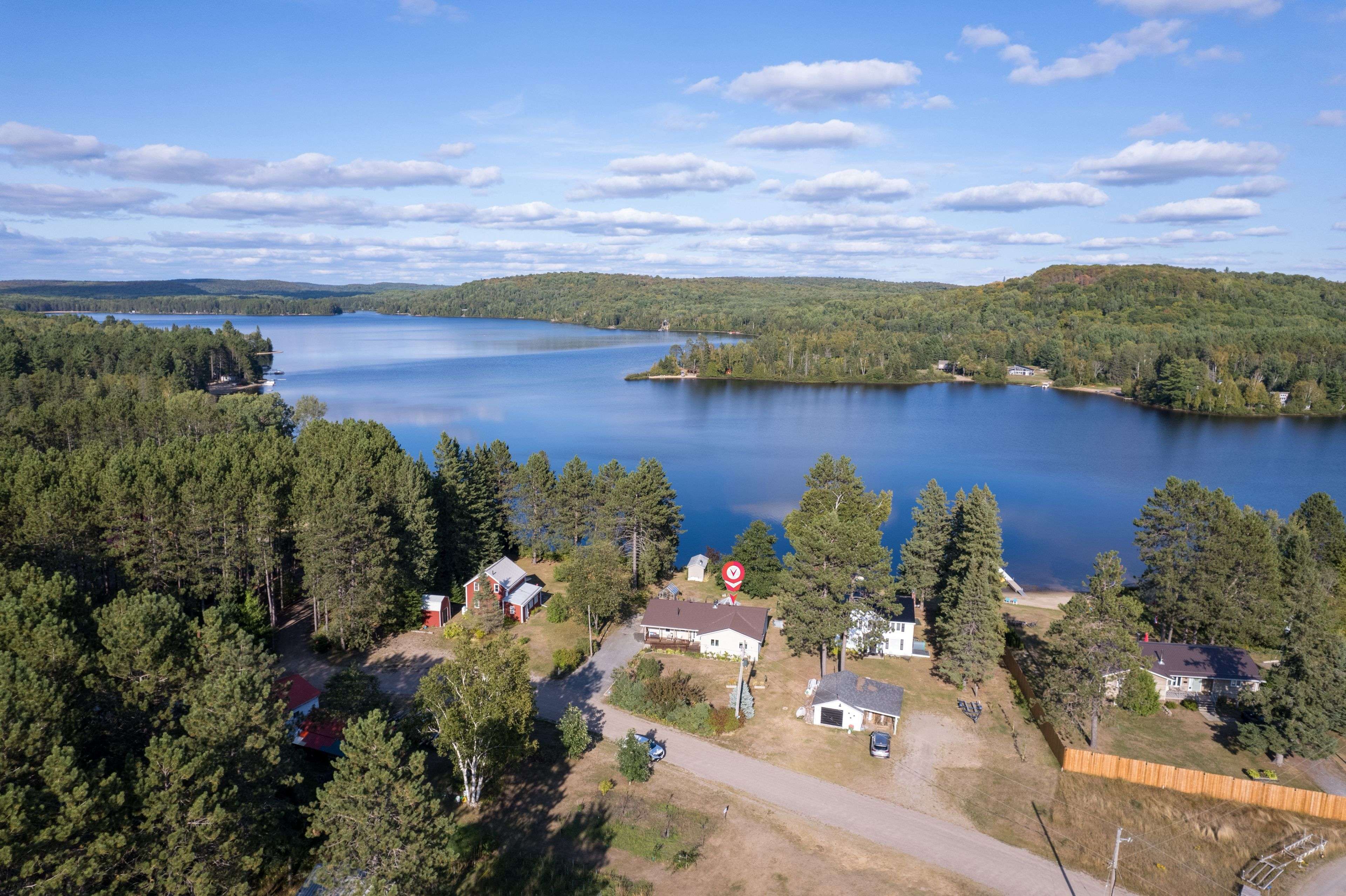 35B Card RD, Hastings Highlands, ON K0L 2K0