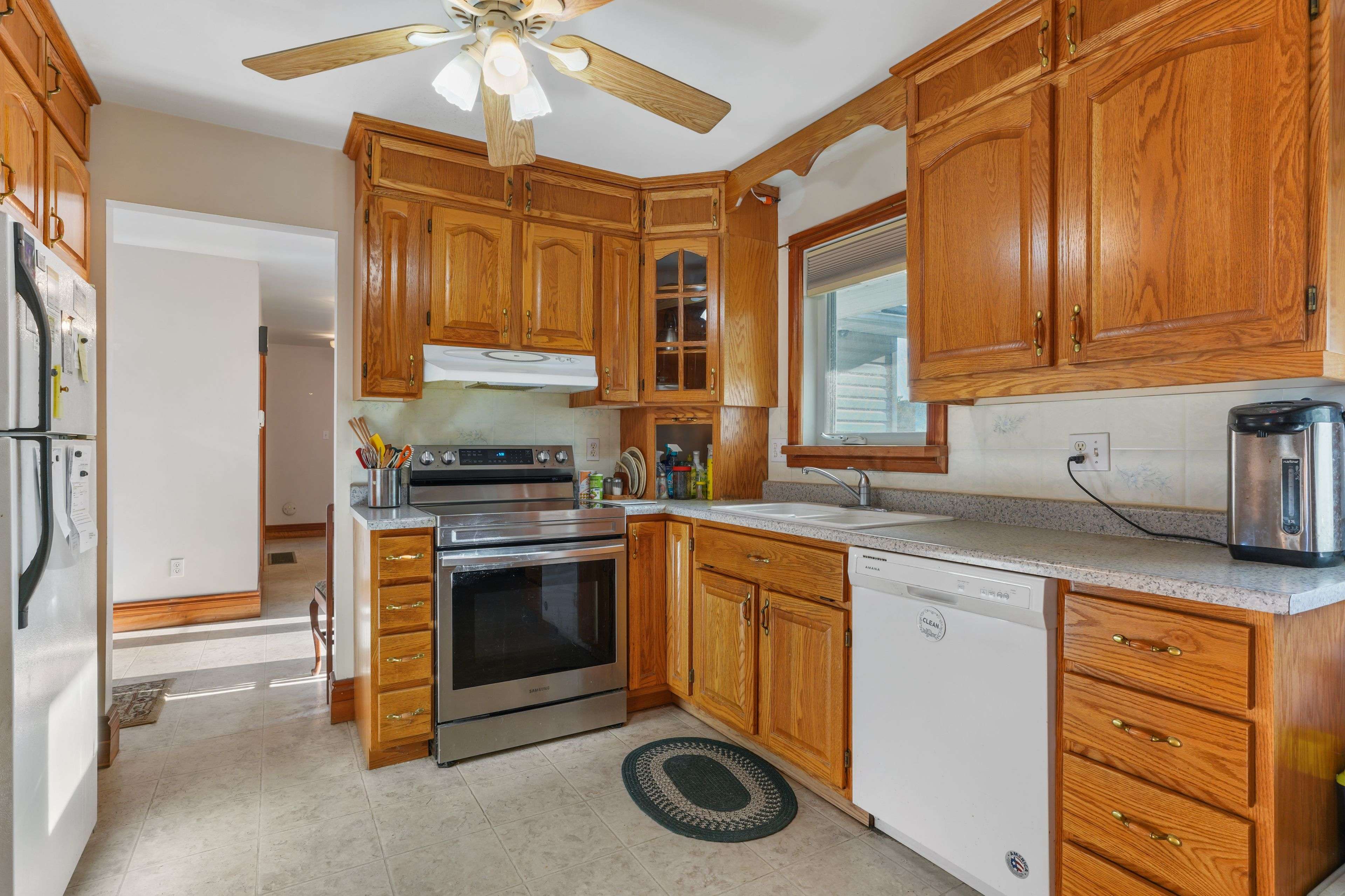 35B Card RD, Hastings Highlands, ON K0L 2K0