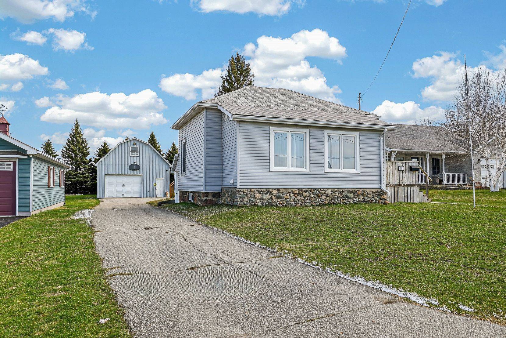 191 Whiting ST, Ingersoll, ON N5C 3B6