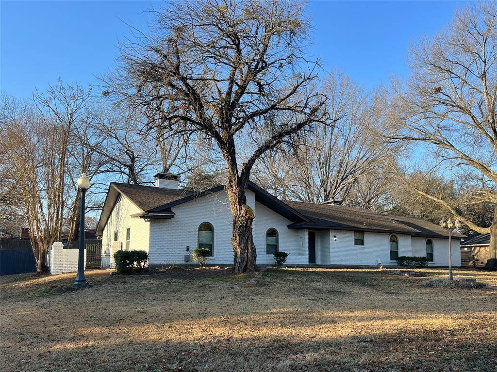 418 Jo Aynn Circle, Bonham, TX 75418