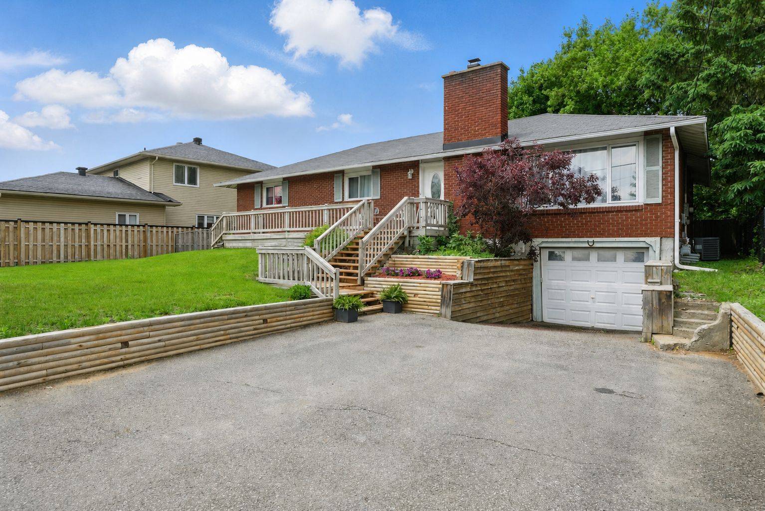 1427 Rosebella AVE, Blossom Park - Airport And Area, ON K1T 1E5
