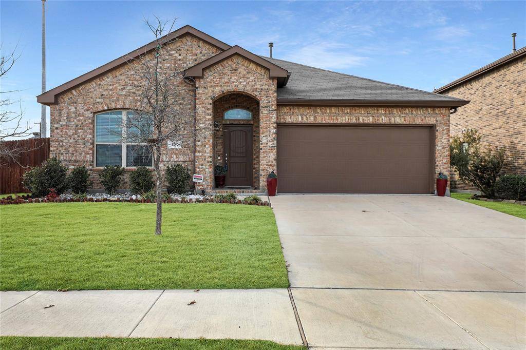100 Creek Terrace Drive, Saginaw, TX 76131