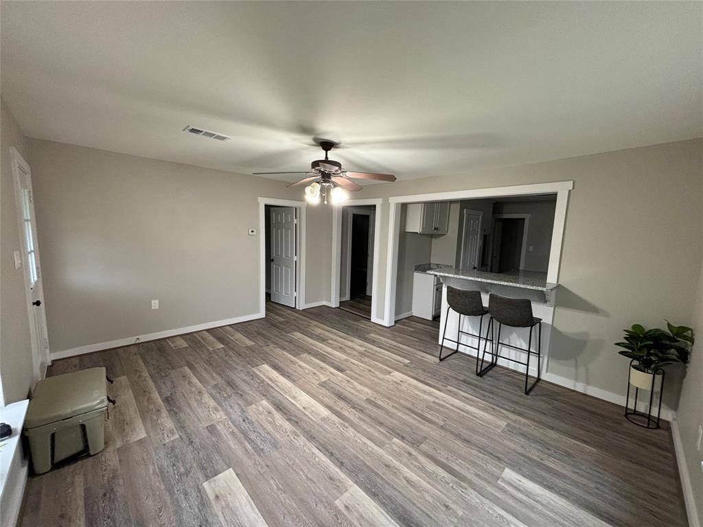 315 S Barry Street, Mertens, TX 76666
