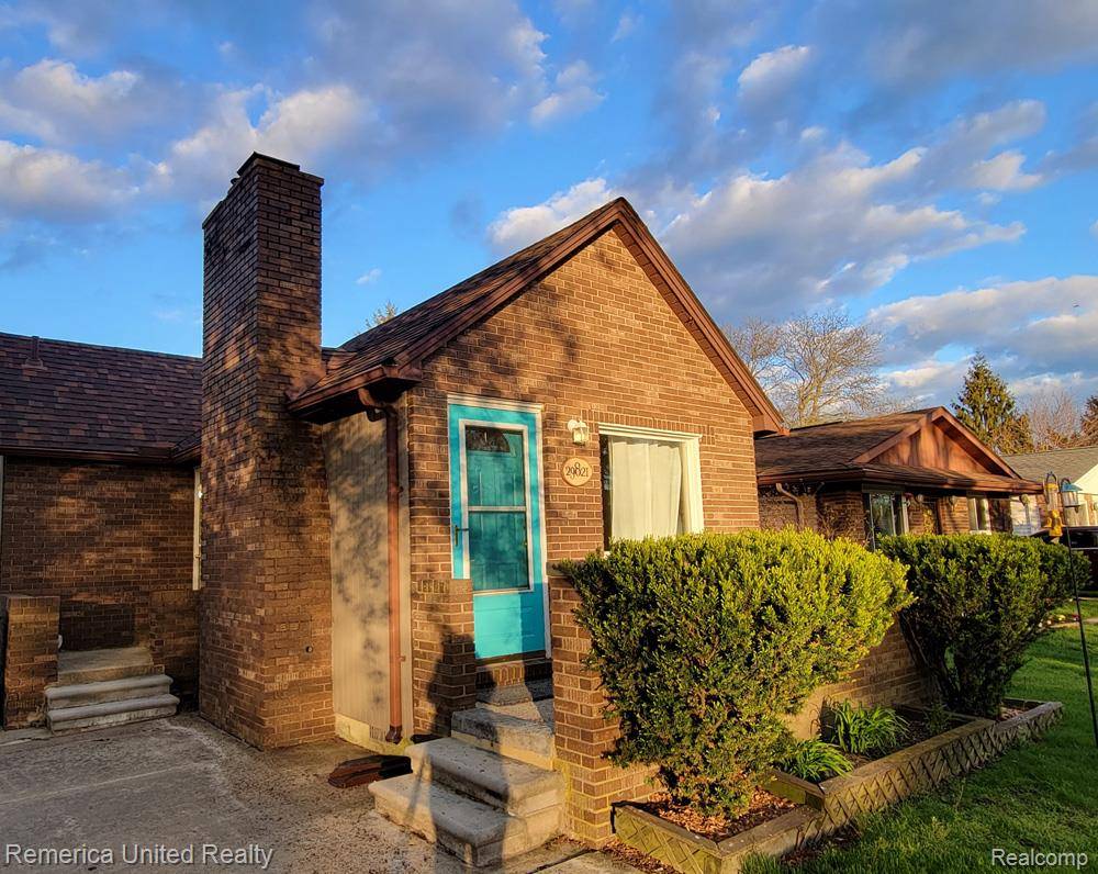 29821 Munro ST, Gibraltar, MI 48173