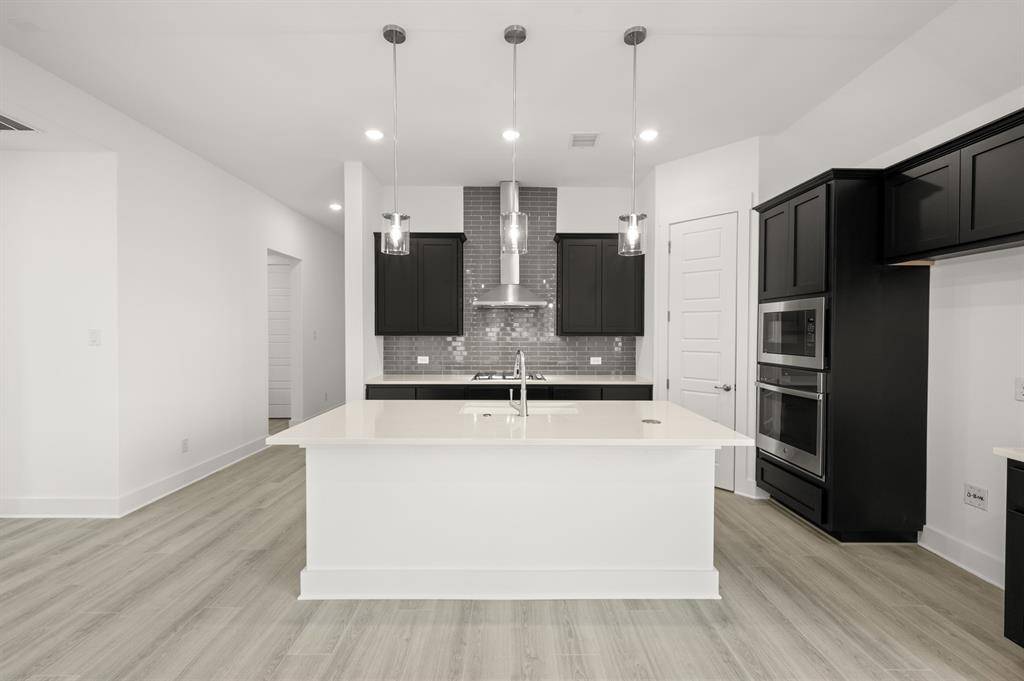 17224 Oxborough Drive, Fort Worth, TX 76247