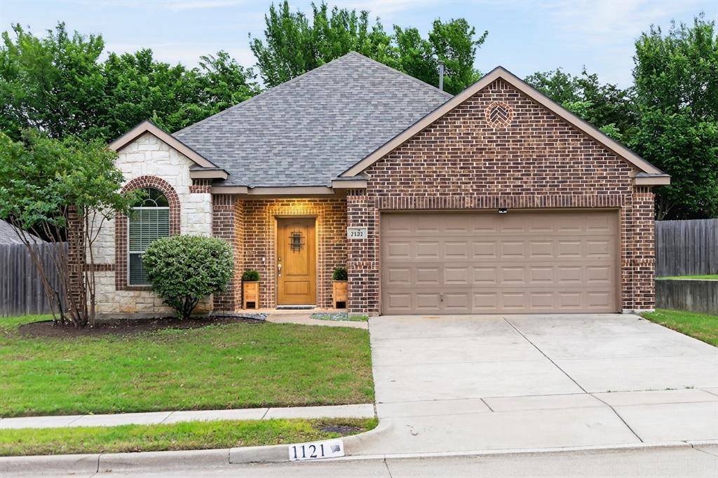 1121 Hidden Lake Drive, Burleson, TX 76028
