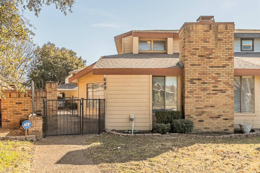 649 Harvest Hill Street, Lewisville, TX 75067