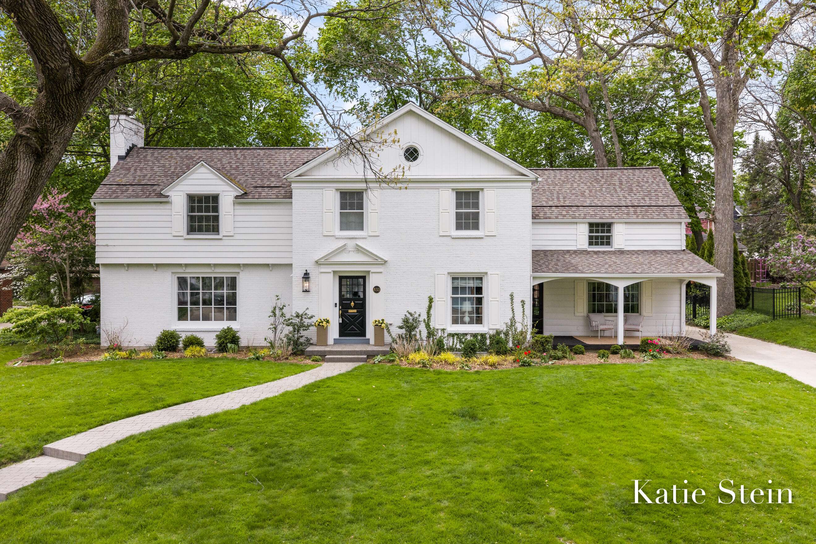 833 Gladstone DR SE, East Grand Rapids, MI 49506