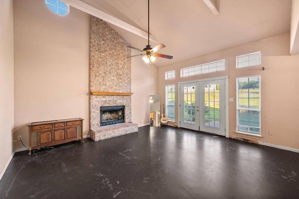 134 County Road 3048, Corsicana, TX 75109