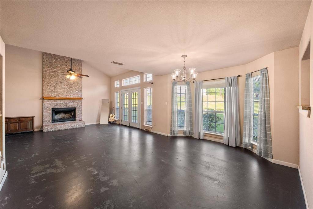 134 County Road 3048, Corsicana, TX 75109