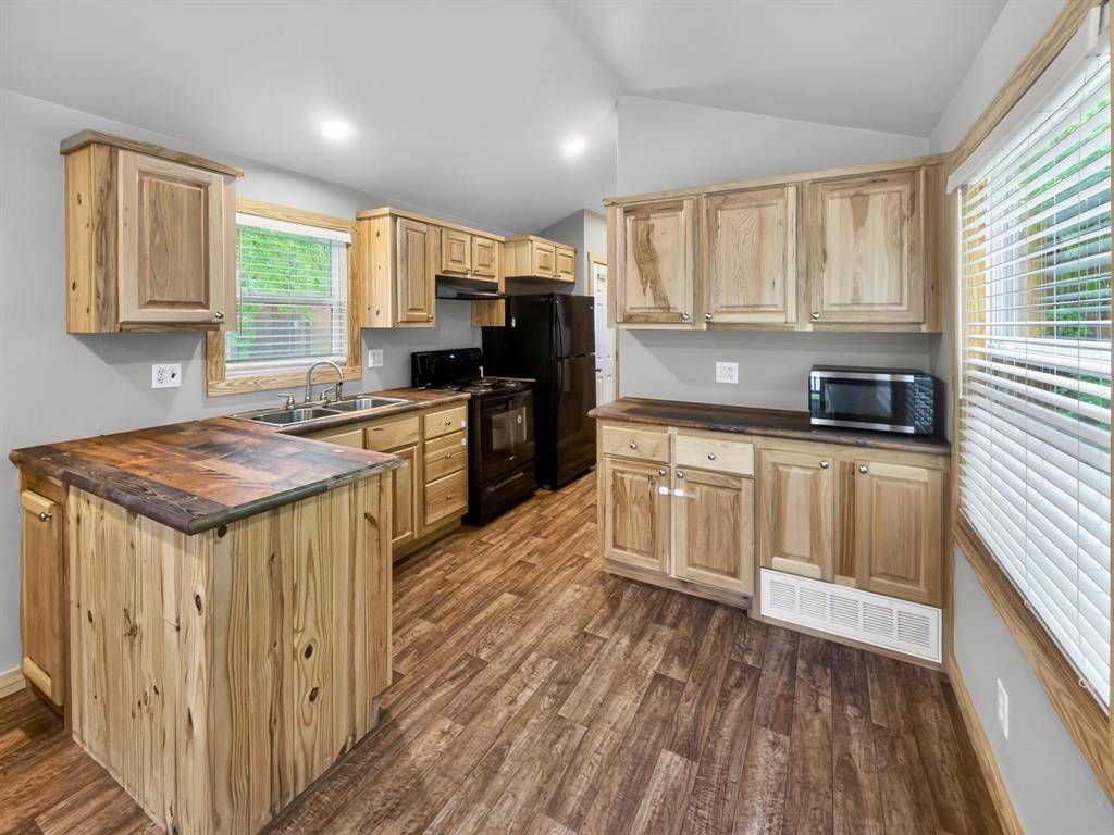 761 Paxton Road, Gunter, TX 75058