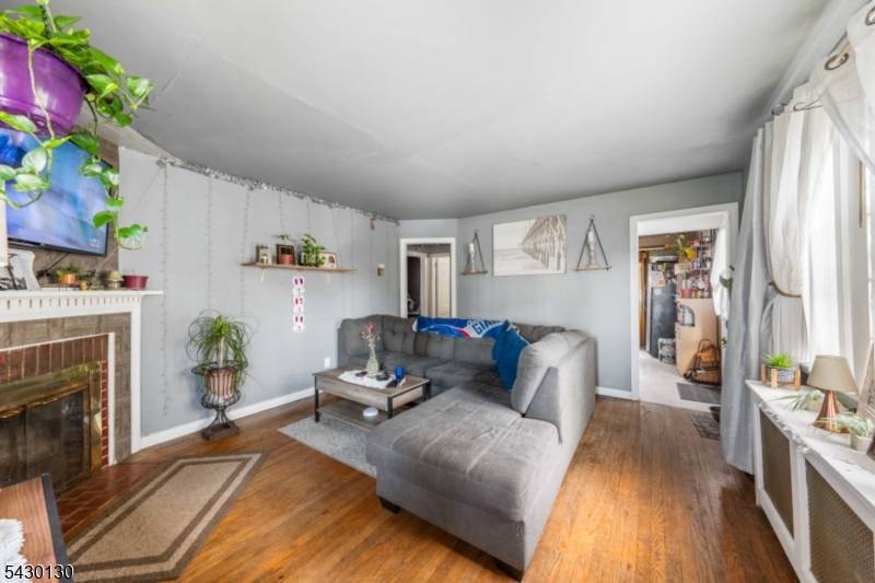 124 W 10Th Ave, Roselle Boro, NJ 07203