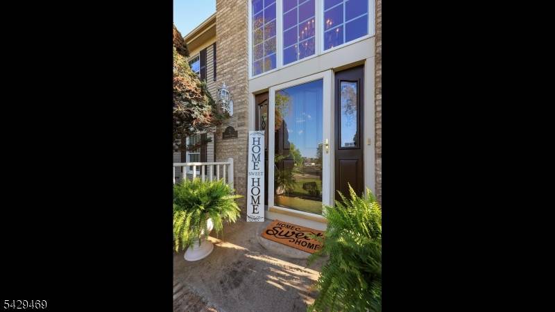 2 Raddel Ct, Hillsborough Twp., NJ 08844