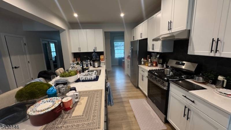 2 Drake Ct, Washington Twp., NJ 07882